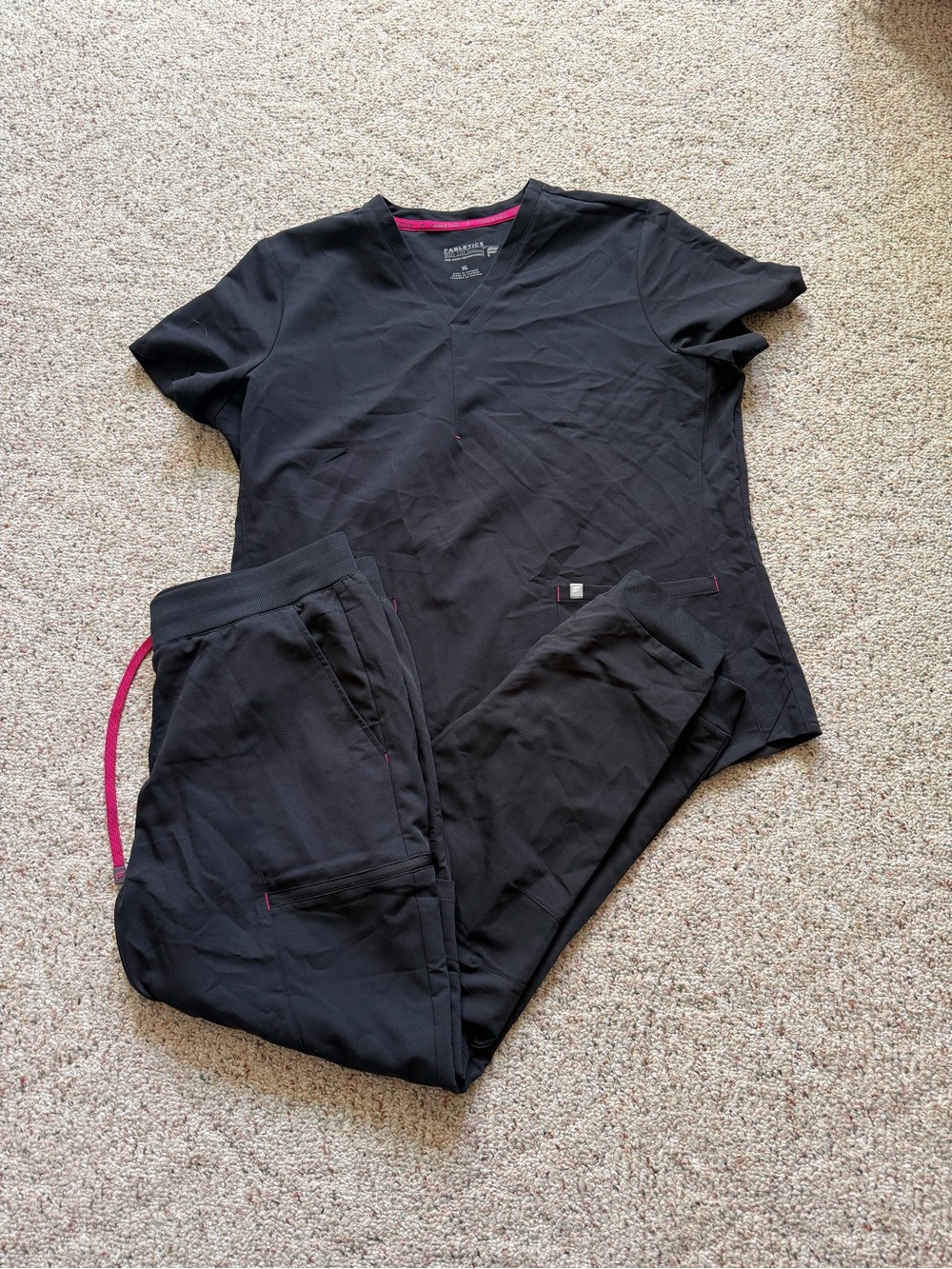Black Women's V-Neck Scrub Top & Jogger Set with Pink Trim size XL